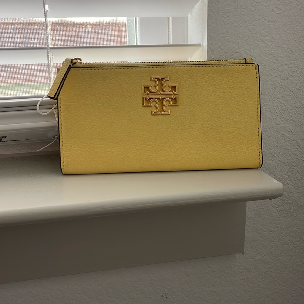 Tory Burch Wallet Yellow and Gold